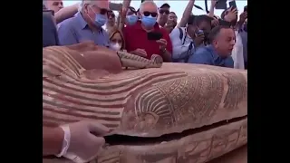 Mısır’da 2500 yıllık mumya mezar ilk kez açılıyor.