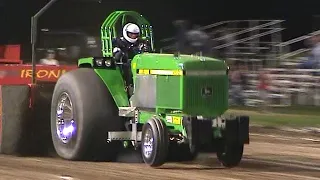 Outlaw Truck & Tractor Pulling Association: York, Nebraska 8,000 Unlimited Super Stock