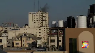 Israel zerstört einen Wohnturm in Gaza vollständig