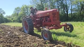 The Farmall 400 Goes to the Field | In Memory of "Vern" Osborn