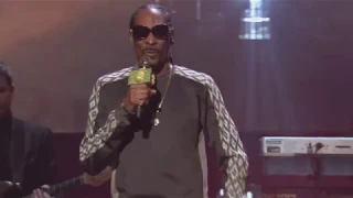 Snoop Dogg & YG perform 2017 Rock Hall Inductee Tupac's "2 of Amerikaz Most Wanted"