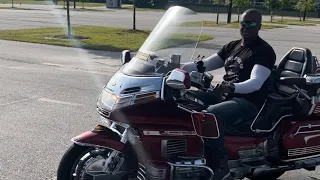 Be the Boss of your motorcycle Robert Simmons rides the S.S. Goldwing!