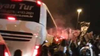 | CORINTHIANS - FIEL TAXI | Chegada ao Aeroporto de Guarulhos - Rumo ao Japão