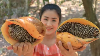 Yummy Sea Snail Recipe - Sea Snail Salad With Green Mango - Prepare By Countryside Life TV.