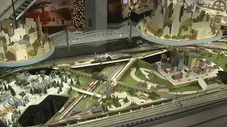 Duke Energy Holiday Trains return to the Cincinnati Museum Center