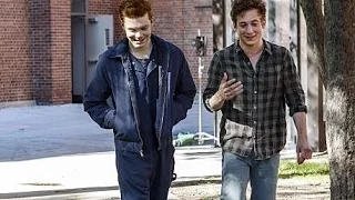 Shameless - Lip Gallagher - Ian Gallagher - (Cold Water)