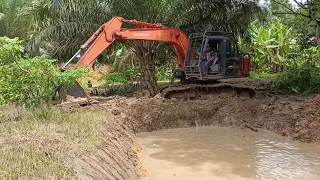 BUAT KOLAM MENGHASILKAN EXCAVATOR