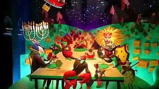 London’s Fortnum & Mason Christmas Window Display