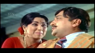 Puttanna Kanagal Movie Scenes | Jaynthi comes to warn Nanjunda Scenes |  Edakallu Guddada Mele