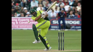 Inzamam-ul-Haq 50 Score Against  Australia in 2004-05 @ VB Series Sydney