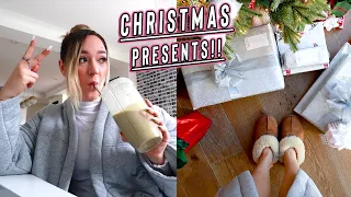 wrapping presents + last minute christmas shopping! vlogmas day 23