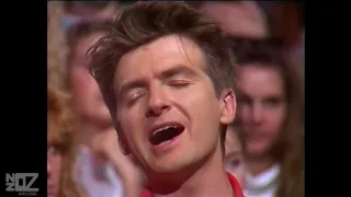 Crowded House - Throw Your Arms Around Me (1988)
