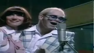 Elton John and Kiki Dee - Don`t Go Breaking My Heart / Complete Version in HD