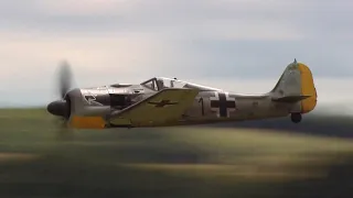 Focke-Wulf Fw190 flypasts at Flying Legends 2009 (Flug Werk Replica)