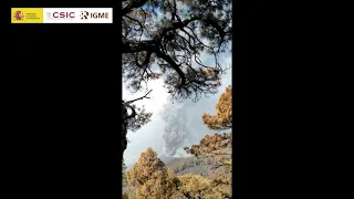 15/11/2021 Estado columna eruptiva a las 13:20 h. Erupción La Palma IGME