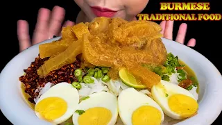 BURMESE TRADITIONAL FOOD||RICE NOODLES, FISH SOUP, EGGS * HOMEMADE MOHINGA *