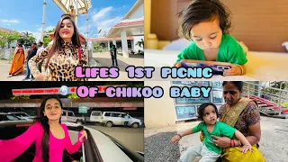 WOW🤩 Lifes 1st Picnic of Chikoo baby [Full Comedy] Chikoo ko Bhik de rahe the log 🥺 Ek surprise