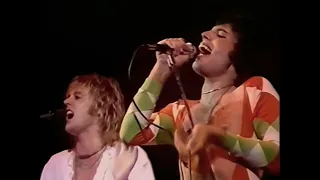 '39 - Queen: Live At Earl’s Court, London / June 1977