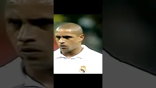 Roberto Carlos ışık hızında bir freekick