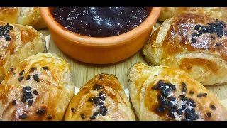 #Готовимдома  🥟 Мини-пирожки из слоёного теста с фаршем и барбарисом