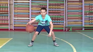 БАСКЕТБОЛ для начинающих/Упражнения  с мячом на месте🏀Больше упражнений в описании к видео 👇