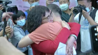 Son Abducted 32 Years Ago Reunites with Parents