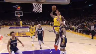 LONNIE WALKER IV TAKES THE LIFE OUT OF JOSE ALVARADO WITH HIS FACIAL DUNK I LAKERS VS PELICANS