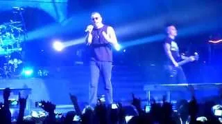 Avenged Sevenfold - Nightmare @ Zénith Paris (20/11/2013) HD