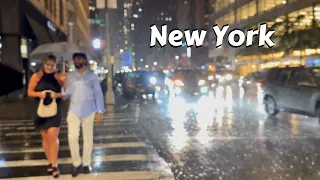 Walking In Light Rain In New York City - Umbrella Rainstorm 4k ASMR Manhattan Traffic Sounds