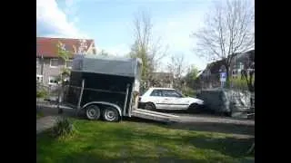 Toselli Raupenschlepper aus Pferdeanhänger fahren ( Unloading Track-Tractor from Horsetrailer )