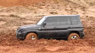 Mitsubishi TR4 4x4 - Barragem de Pitombeira - Atolada até o eixo!