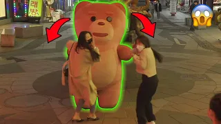 Korean Girls screams Ever!! AWESOME Reactions!! Giant pink bear Prank