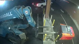 Raw video: thieves use forklift to steal ATM