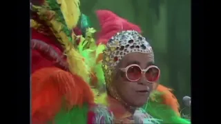 The Muppet Show - 214: Elton John - “Crocodile Rock” (1978)