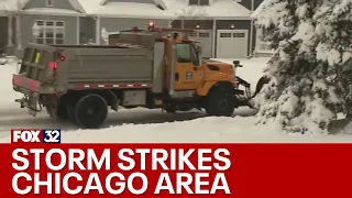 Chicago winter storm wreaks havoc on city and suburbs alike