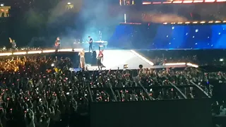 Taylor Swift Reputation Tour Wembley Stadium 2018. Angle duet with robbie williams