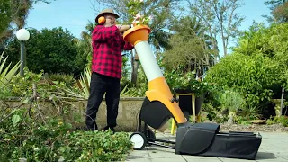 The Garden Gurus - Stihl GHE 250 S Clearing Waste for Winter