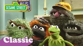 Kermit's New Bus Stop with Oscar the Grouch | Sesame Street Classic