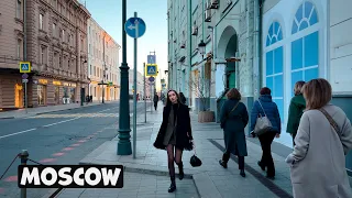🇷🇺 Russian people fled from RUSSIA??? 🌟 WALKING the beautiful evening MOSCOW + (ambient sounds 🎧)