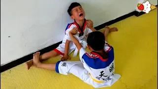 Taekwondo training is hard, if you want to success, you must go through this pain!
