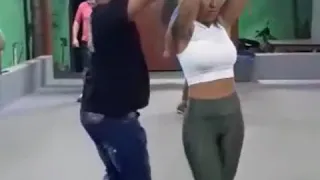 Cristiano Pereira e Bruna dançando sertanejo