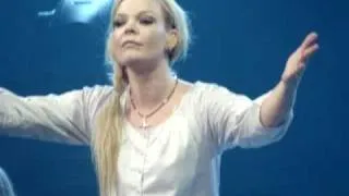 Anette Olzon sings "Frère Jacques" ( Live Zénith, Paris)