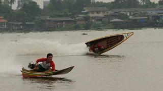 Flying in 200+KM/H﻿ Accident Drag Racing Long-tail Boat This is very dangerous sport