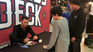 Nats' Carter Kieboom signs autographs for fans