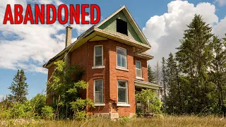 Exploring a Creepy and Dangerous Abandoned House