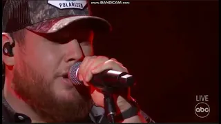 Luke Combs Performs The Kind of Love We Make At The Country Music Awards