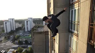 Distrito 13 Ultimatum (2009) David Belle Parkour Scene