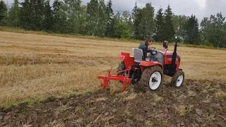 Видеообзор: мини-трактор Rossel RT 242D в работе