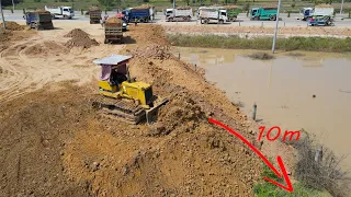 Update Processing!! Excellent Techniques Skills Operator Bulldozer Pushing Soil With Dump Truck