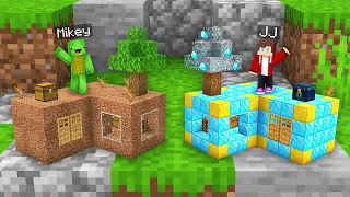 Mikey POOR Tiny Chunk vs JJ RICH Tiny Chunk Battle in Minecraft - Maizen